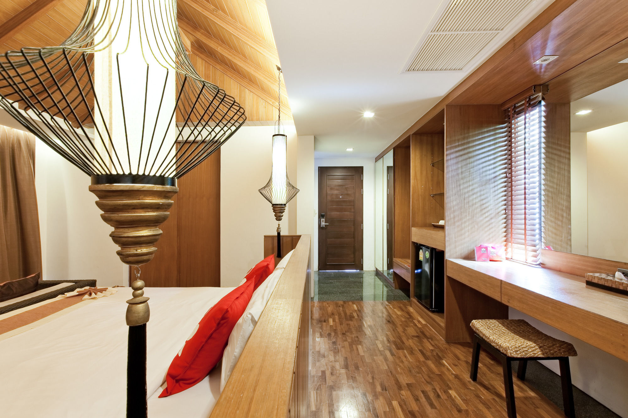 Zen Premium Chalong Phuket Hotell Exteriör bild