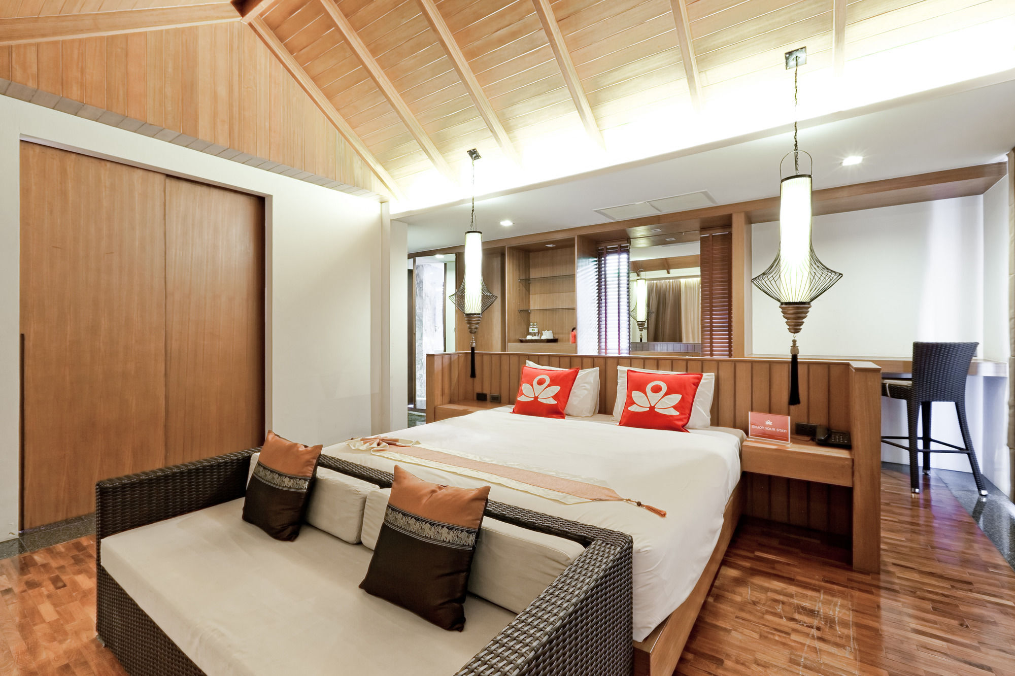 Zen Premium Chalong Phuket Hotell Exteriör bild