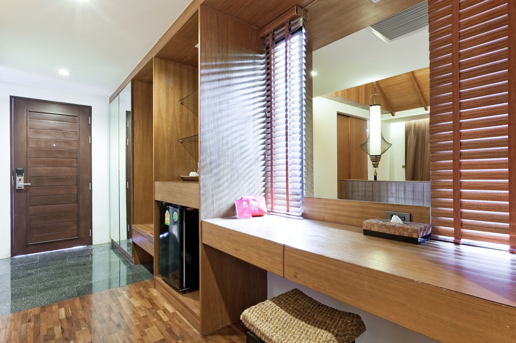Zen Premium Chalong Phuket Hotell Exteriör bild